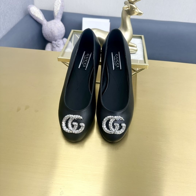 Gucci Flat Shoes